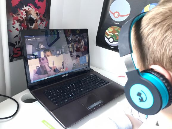 Uczymy się „poza murami szkoły” – zdalne lekcje w naszej szkole.