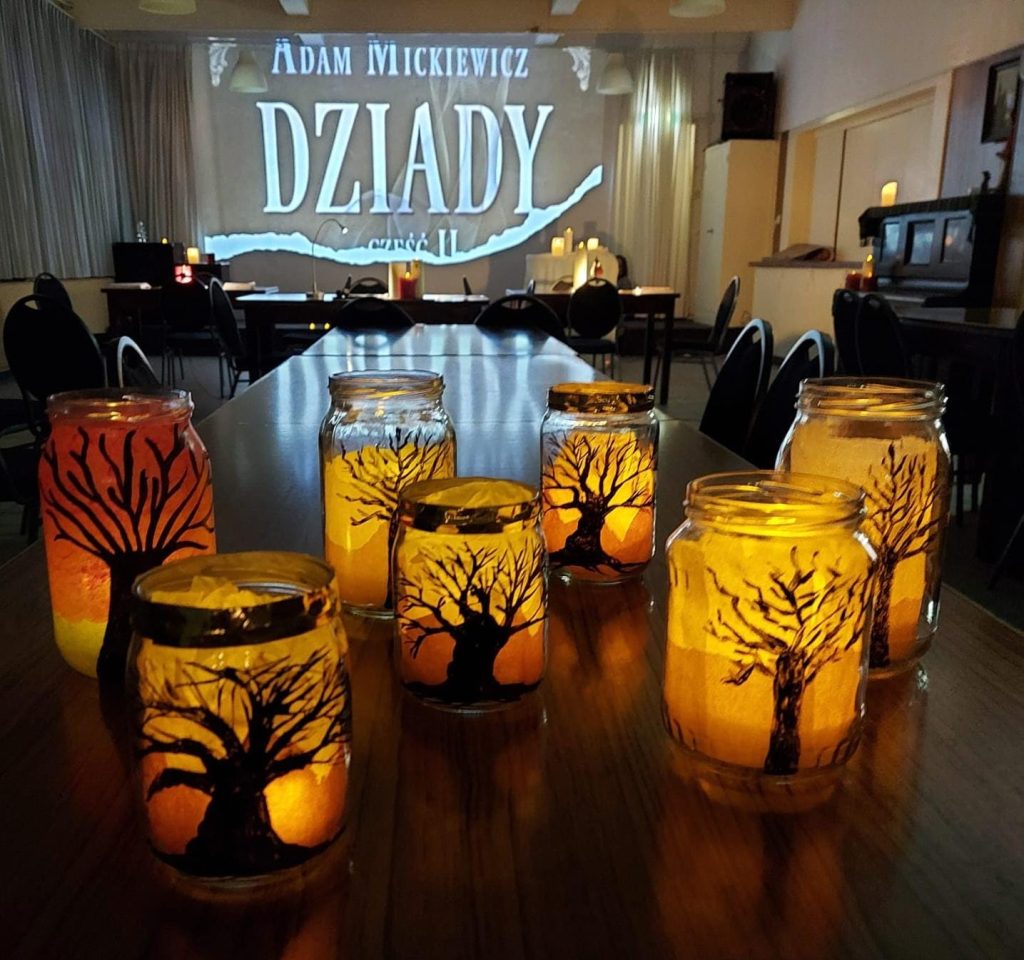 Ciemno wszędzie, głucho wszędzie…